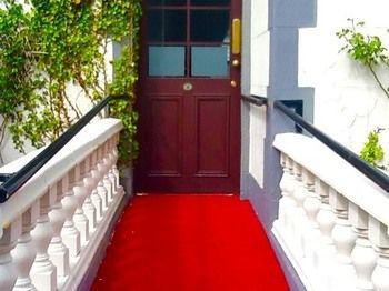 Отель Berkeley House Эр Экстерьер фото